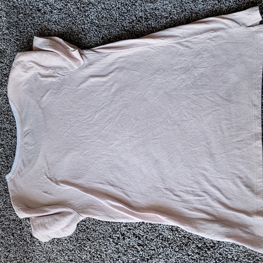 Old Navy Soft Tee - Medium Slim Fit - Picture 4 of 5